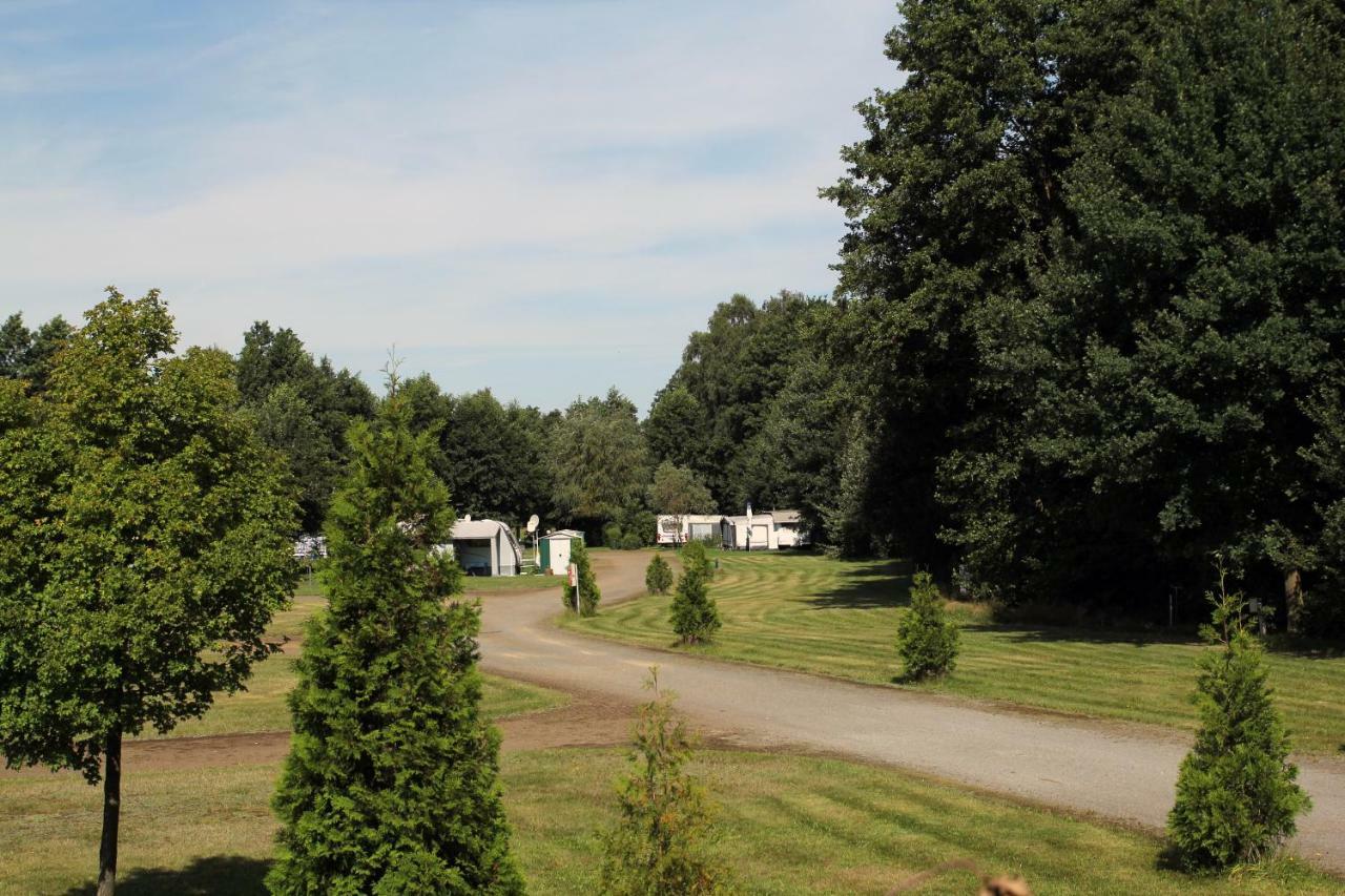 Ferienwohnung Ortrand - Pension Bagian luar foto
