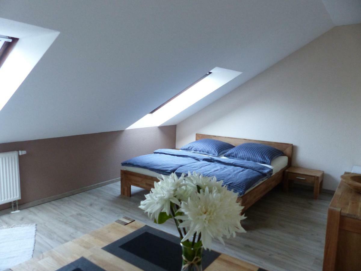 Ferienwohnung Ortrand - Pension Bagian luar foto
