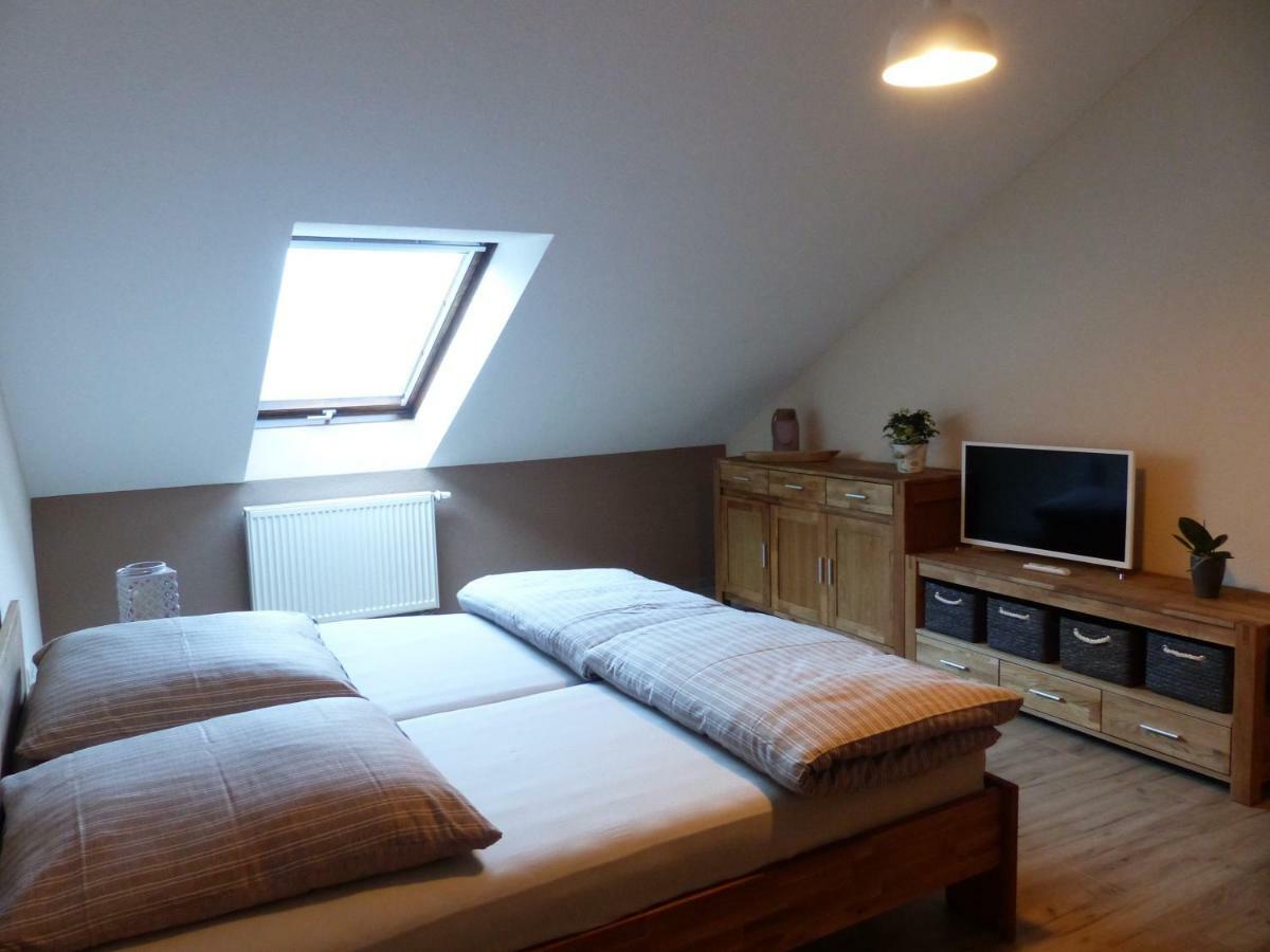 Ferienwohnung Ortrand - Pension Bagian luar foto